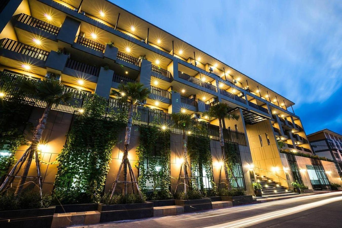 Lani Chiang Mai Hotel Exterior photo