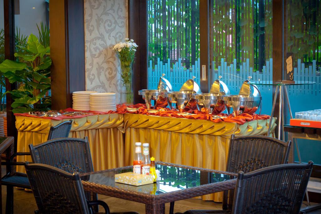 Lani Chiang Mai Hotel Exterior photo